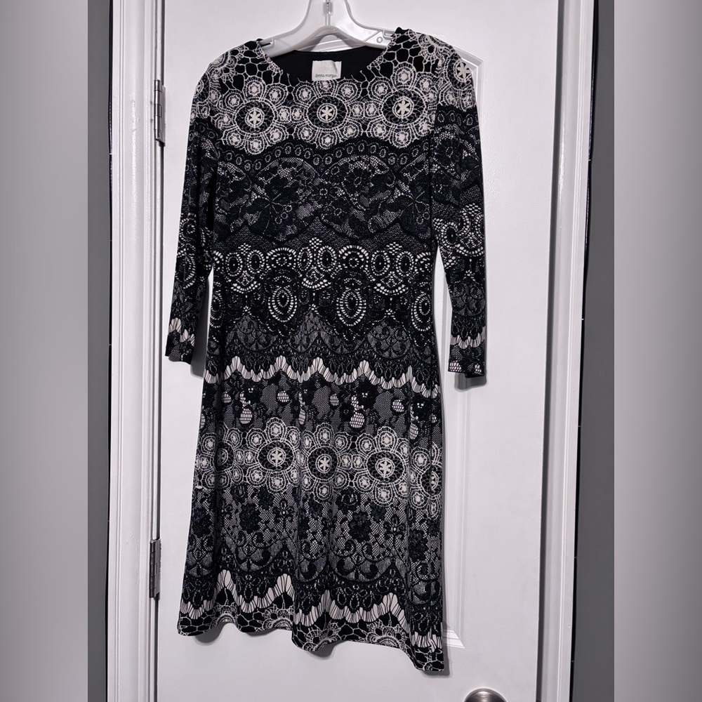 Donna Morgan Black and White Long Sleeve Patterned Dress Size 2